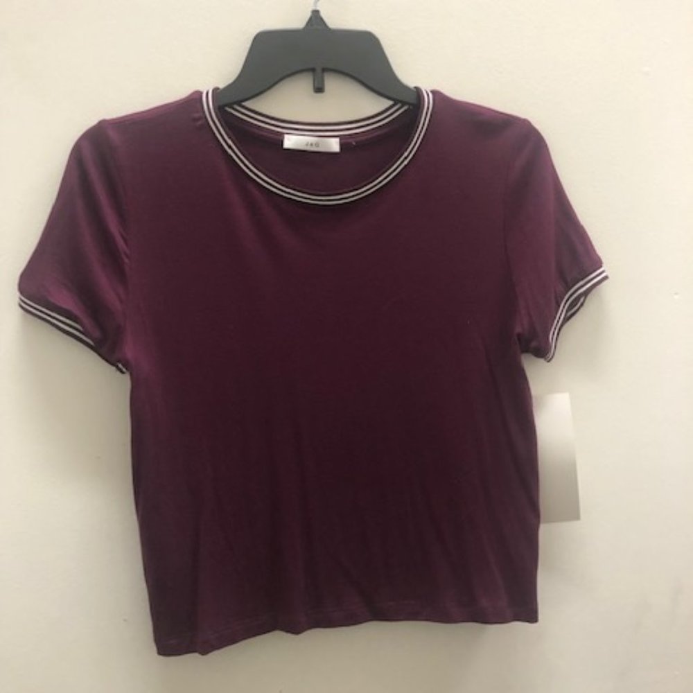 T-shirt in wine